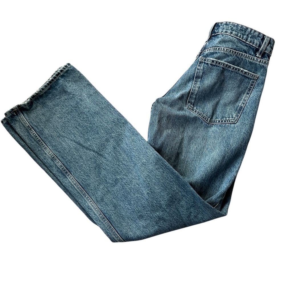 Zara Denim Jeans Size 4 – Trendy & Upbeat Everyday Style